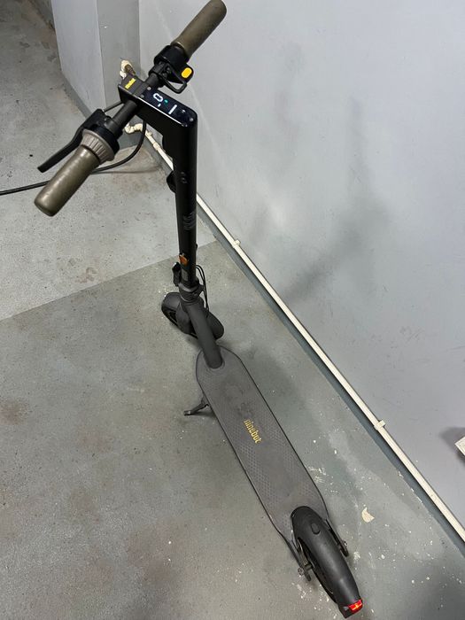 Trotienta electrica Ninebot kickscooter max