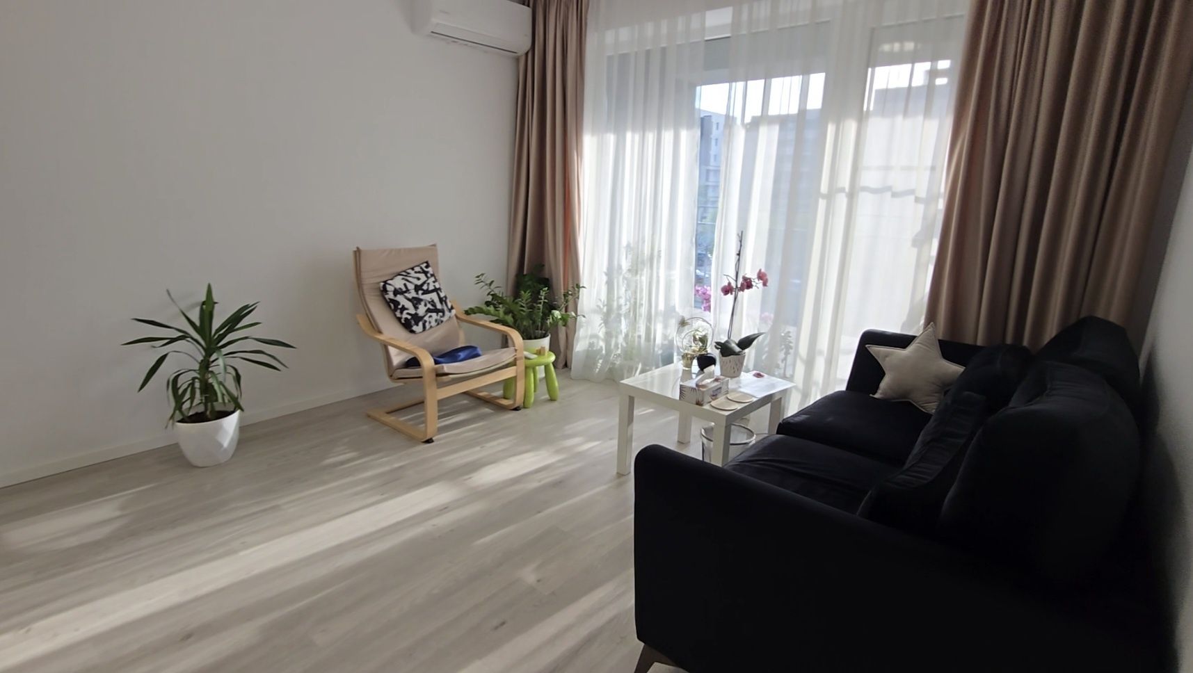 Apartament Coresi 2 camere, investiție sigura.