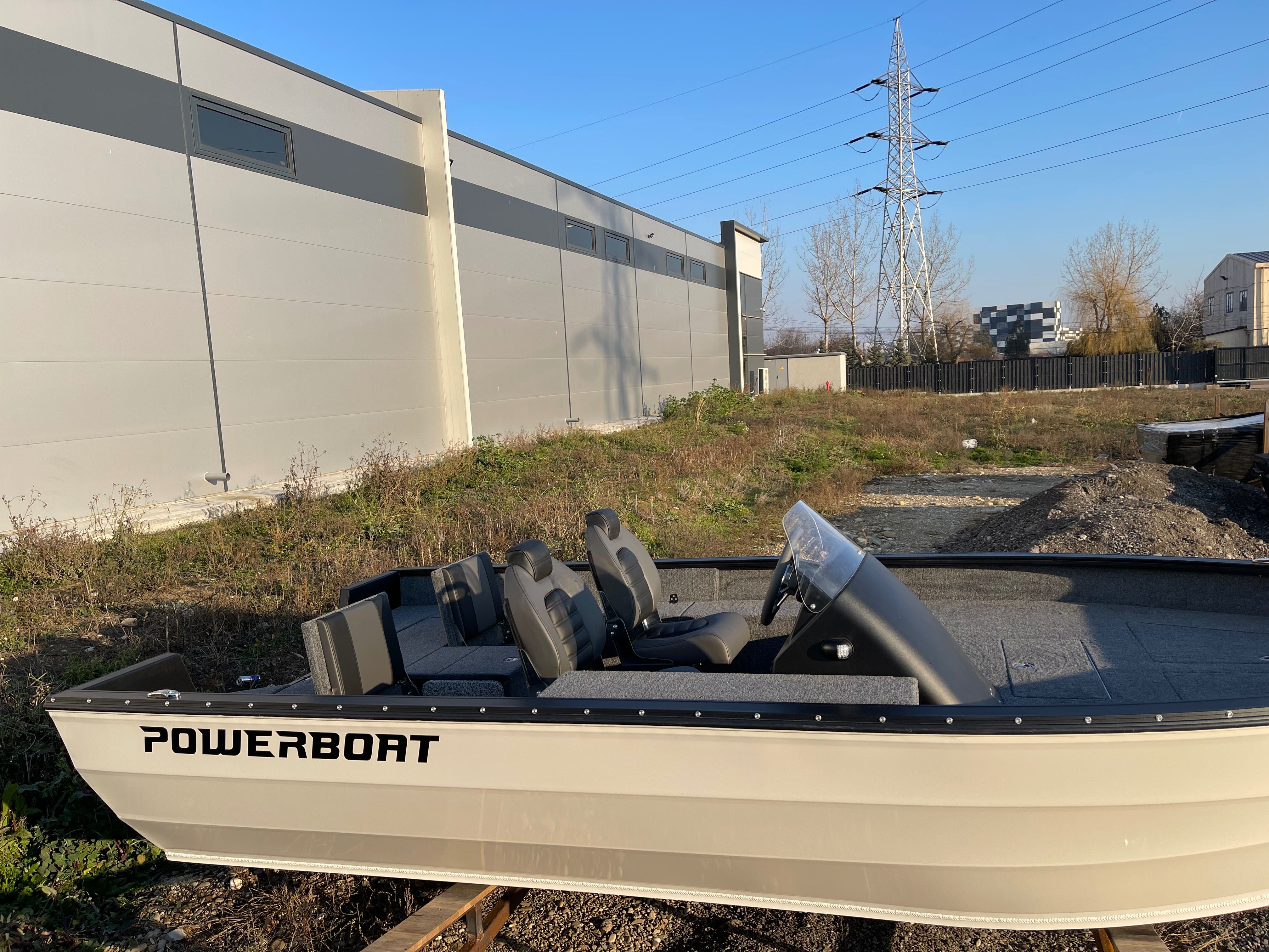 Barca aluminiu POWERBOAT 470SC