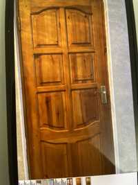 Продаётся дверь деревянный