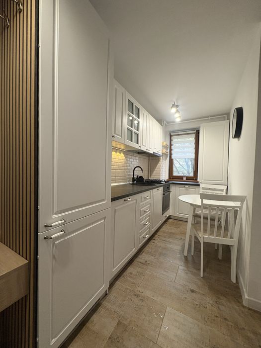 Apartament 2 camere modern, complet utilat si mobilat+loc de parcare