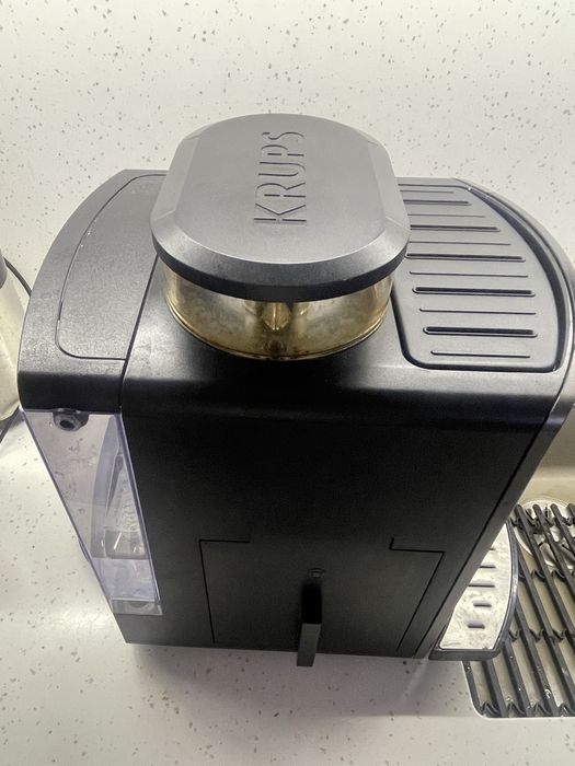 Кафеавтомат Krups EA819E10 Arabica Latte , 1450 W, 15 Bar