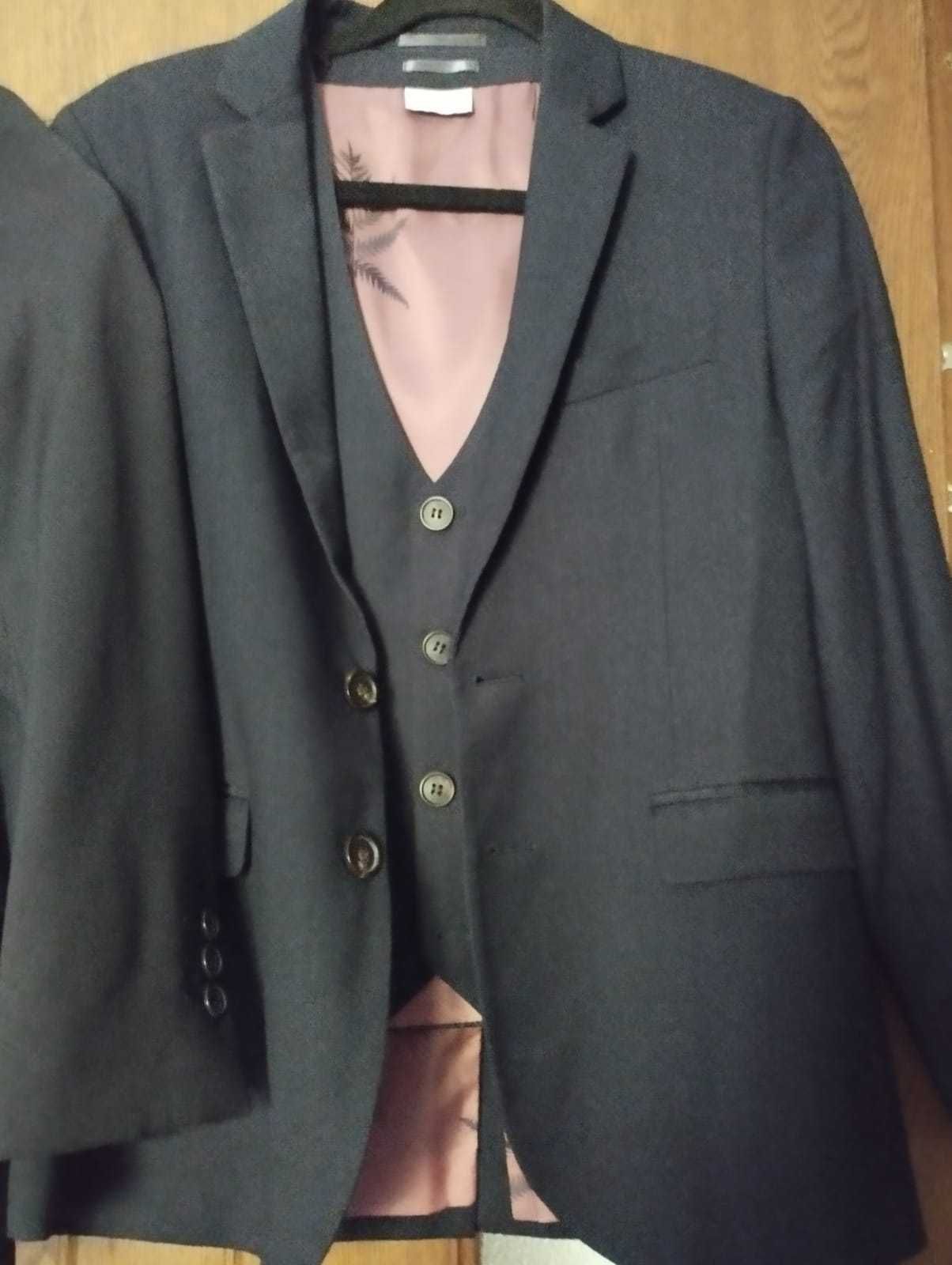 Costum/sacouri NEXT, 10 ani, foarte buna, bleumarin, 60 Ron fiecare