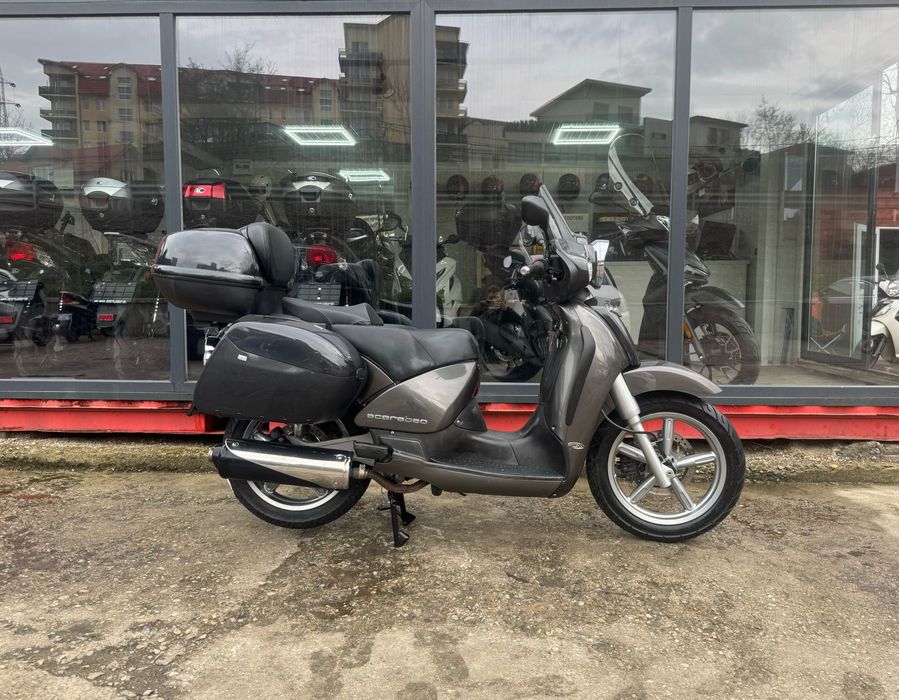 Scuter / Maxi-Scooter Aprilia Scarabeo 250 cc