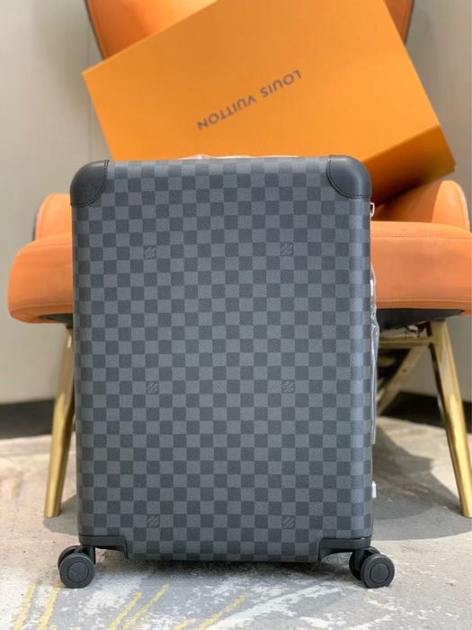 Чемодан LV Louis Vuitton Horizon 55 cm