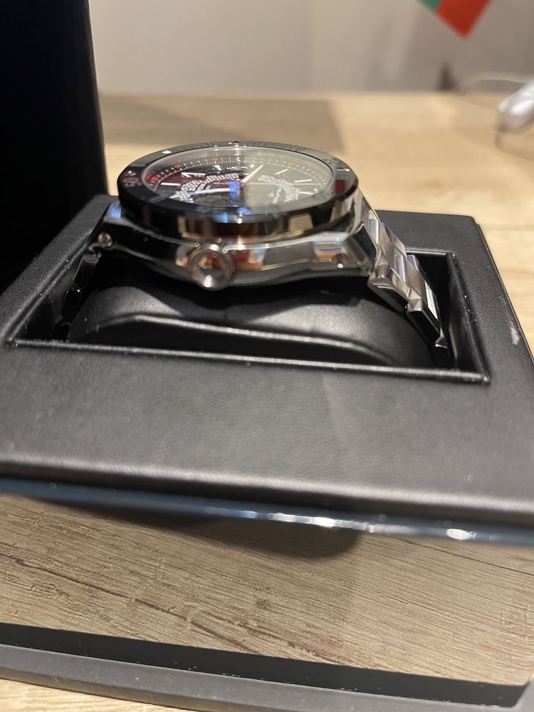 Нов Edox CO-1 автоматичен швейцарски часовник