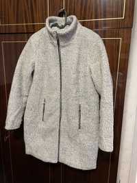 Дамско палто с вълна Reserved