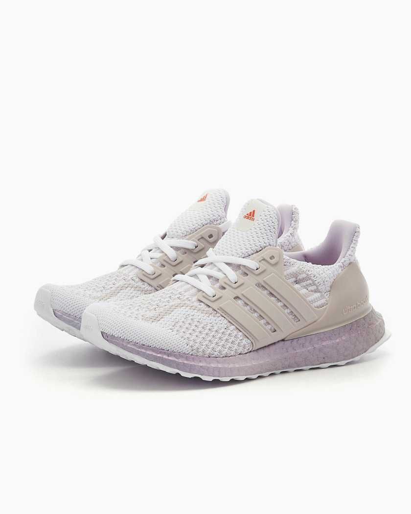 Оригинални дамски маратонки * ADIDAS ULTRABOOST DNA 5.0 * EU40