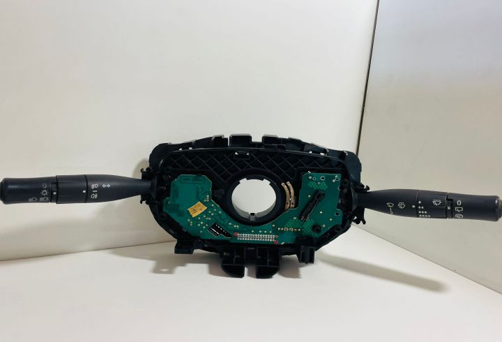 Bloc de Lumini  Ansamblu semnalizare, stergator 8200155865 Renault Me