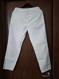Pantaloni albi, Zara