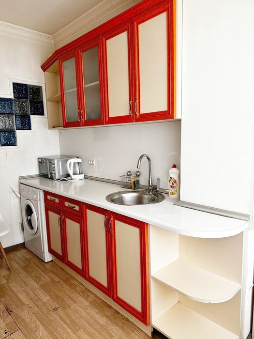 1 ком Айбек Кунаева Аура Точка вкуса Космонавтов Жемчуг