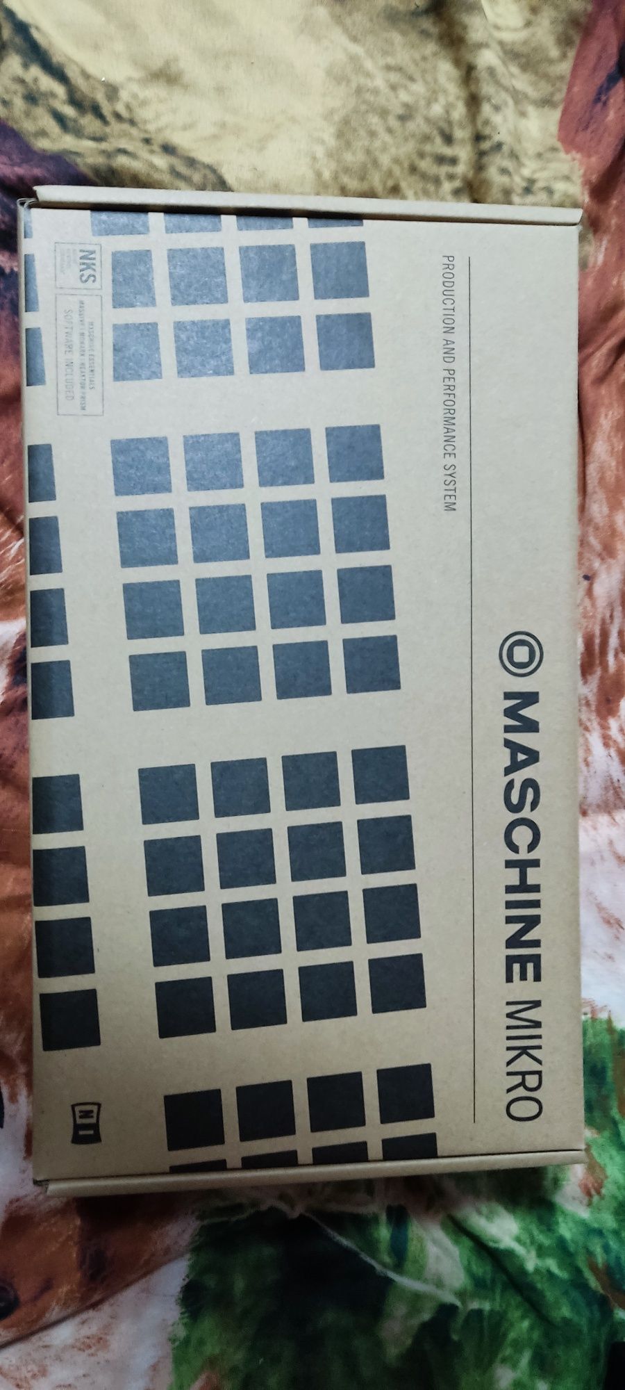 Продам контроллер native Instruments Maschine Mikro mk 3.