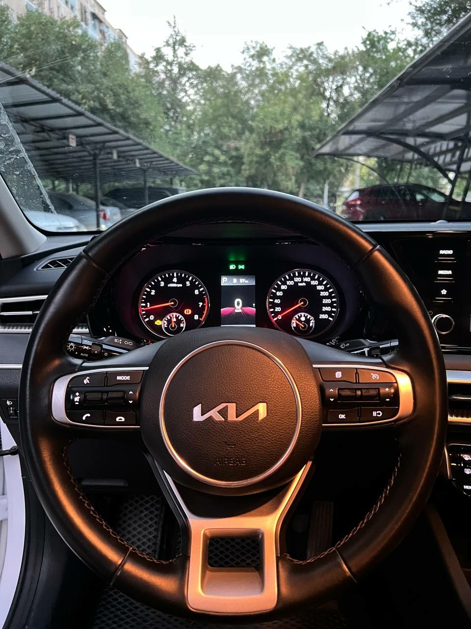 KIA K5 Style + 2023