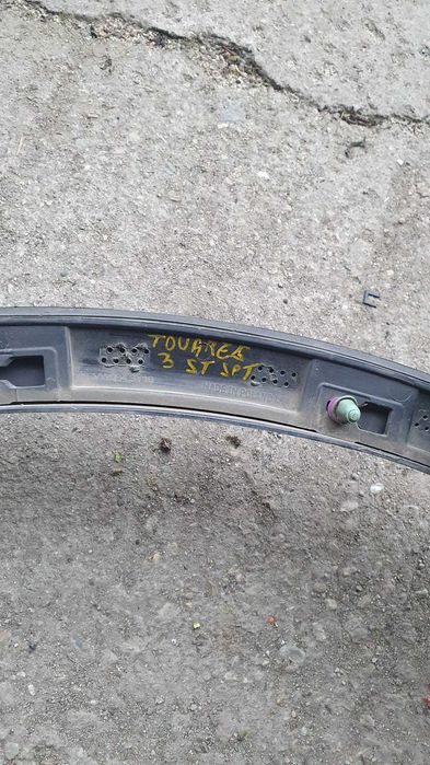 bandou aripa fata si spate stanga Vw Touareg 3