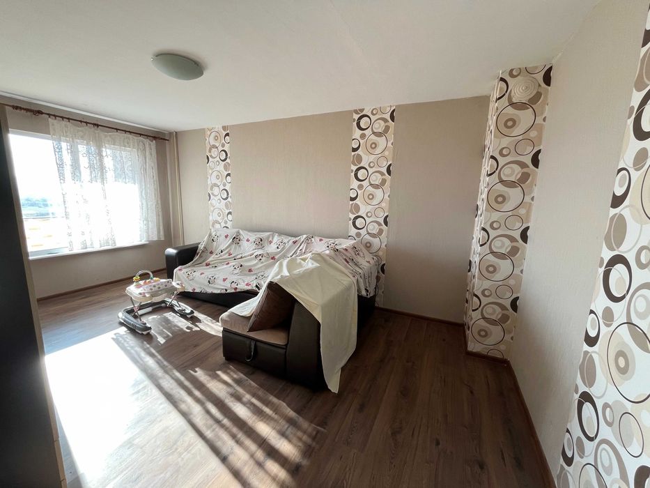 Продава две стаи с кухня в ж.к. Изток, гр. Казанлък