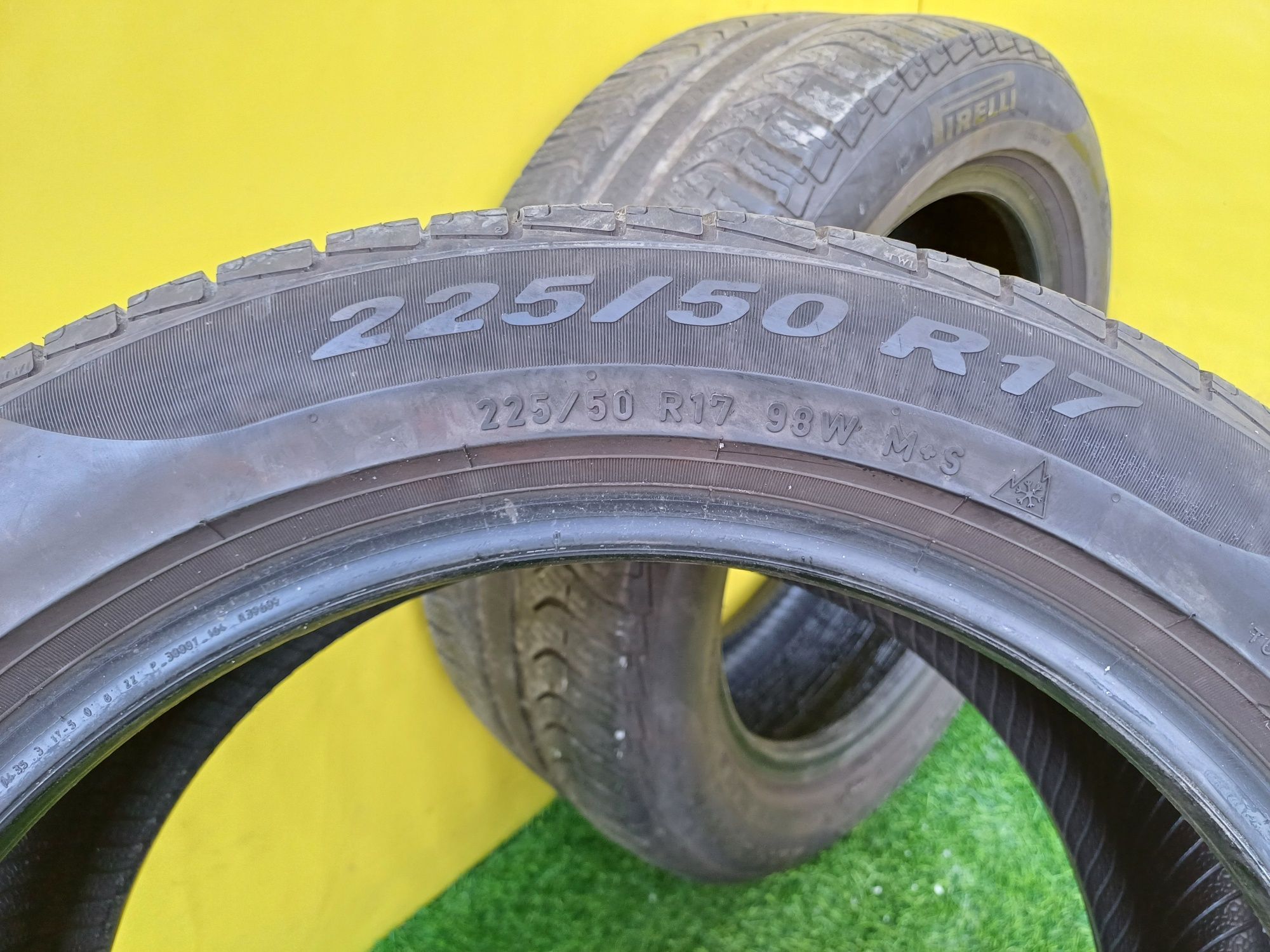 Шины 225/50 R17 Pirelli пара.