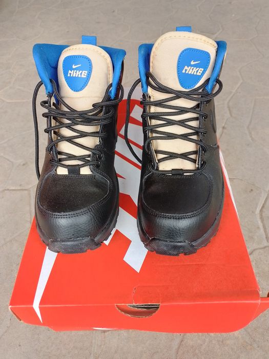 Adidasi Nike  ,Negri ,nr. 37,5