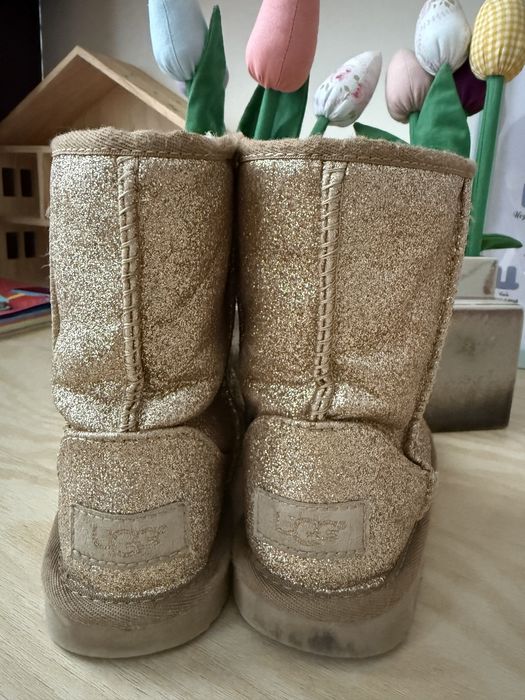 Боти UGG златни размер 27.5