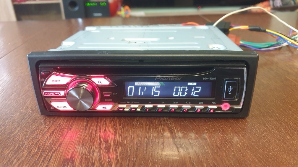 Авто плеър радио музика за кола Пайнер PioneerCDMP-3 USB AUX Bluetooth