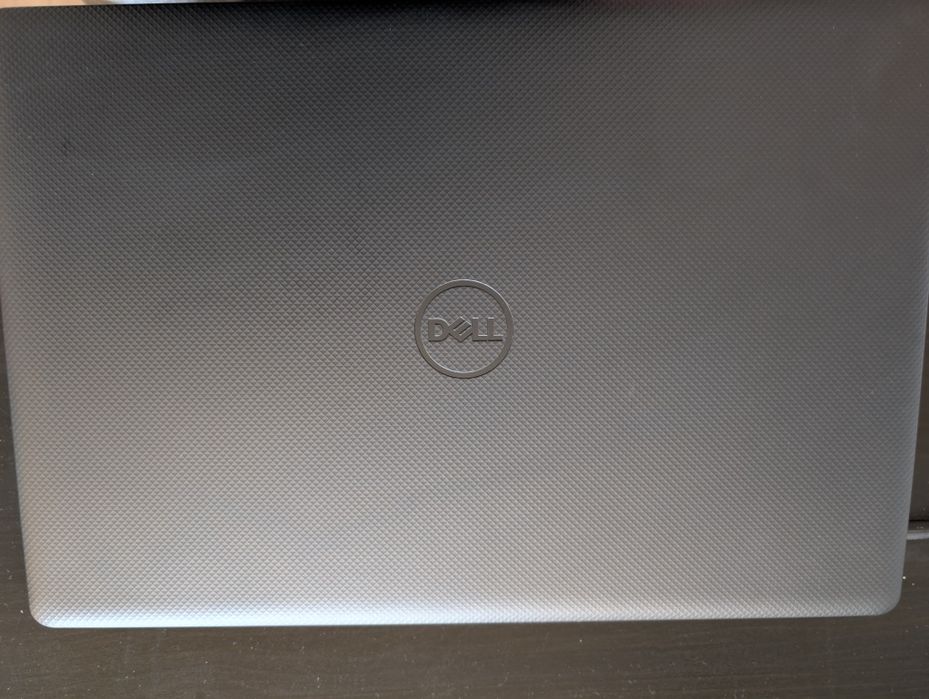 Лаптоп Dell Vostro 3580