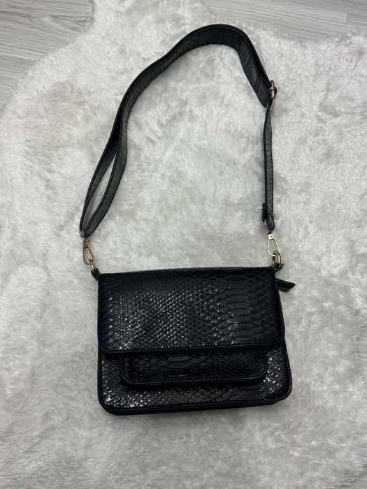 Дамска чанта - 20лв