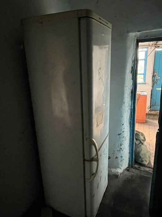 Продам холодильник