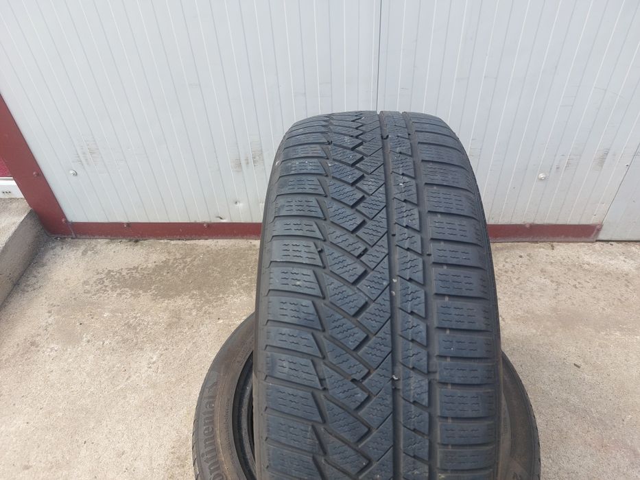100 lei bucata! Doua anvelope M+S/IARNA 225 50 17 Continental