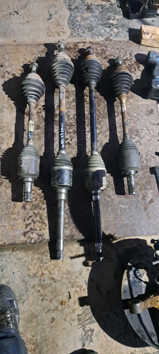Полуоски Mercedes ML W164