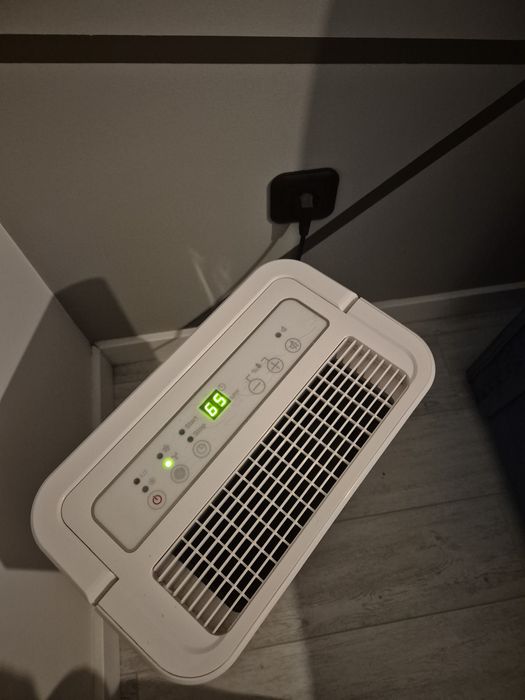 Vand dezumidificator equaliton