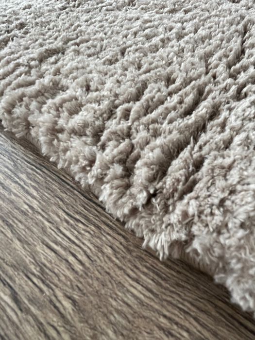 Covor gros pufos