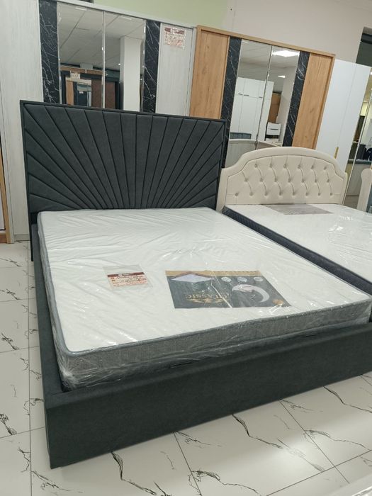 Кровать двухспальная по акции