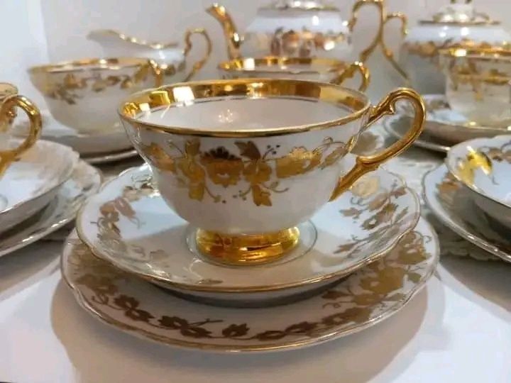Руски порцелан. Сервиз за чай.