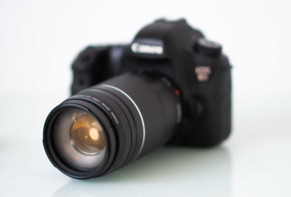 Obiectiv Canon 75-300 mark III