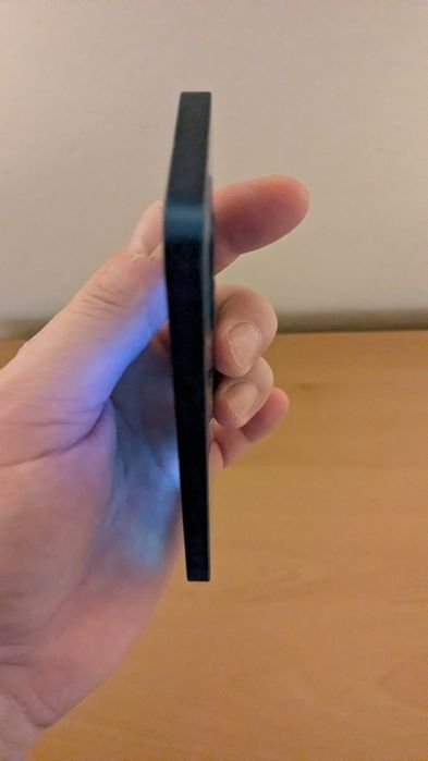 продавам iphone 12 mini