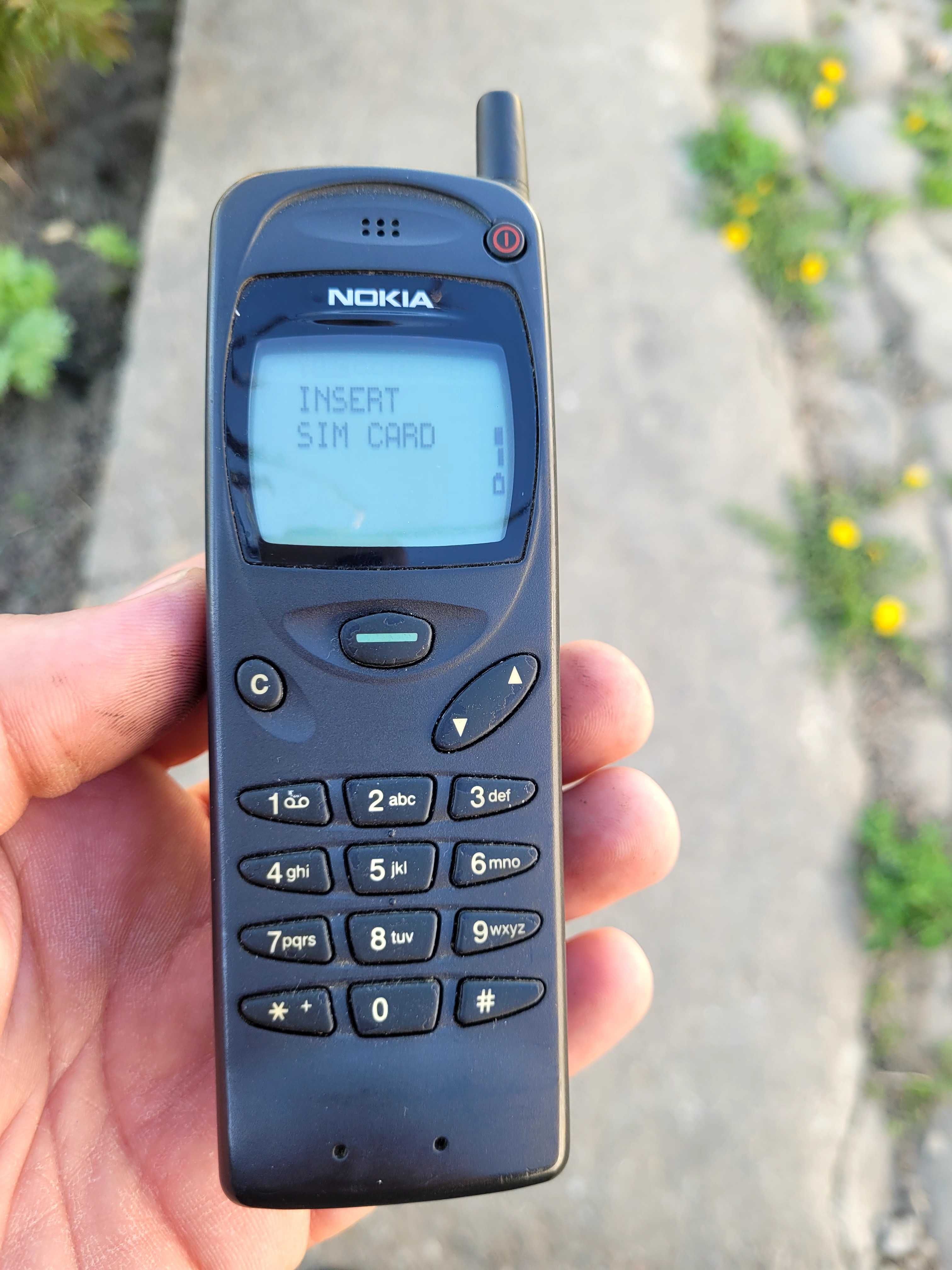 Nokia 3110 in stare foarte buna cu stand si incarcator