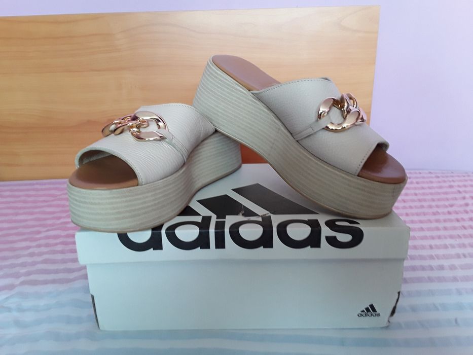 Vând Papucii cu Platforma Piele Naturală Mărimea 37 Italia