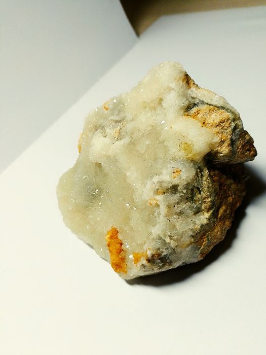 Cristal alb de mină