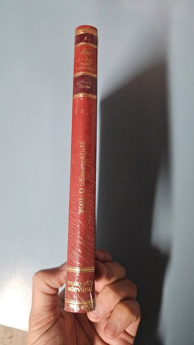 2001: O odisee spatiala
Arthur C. Clarke