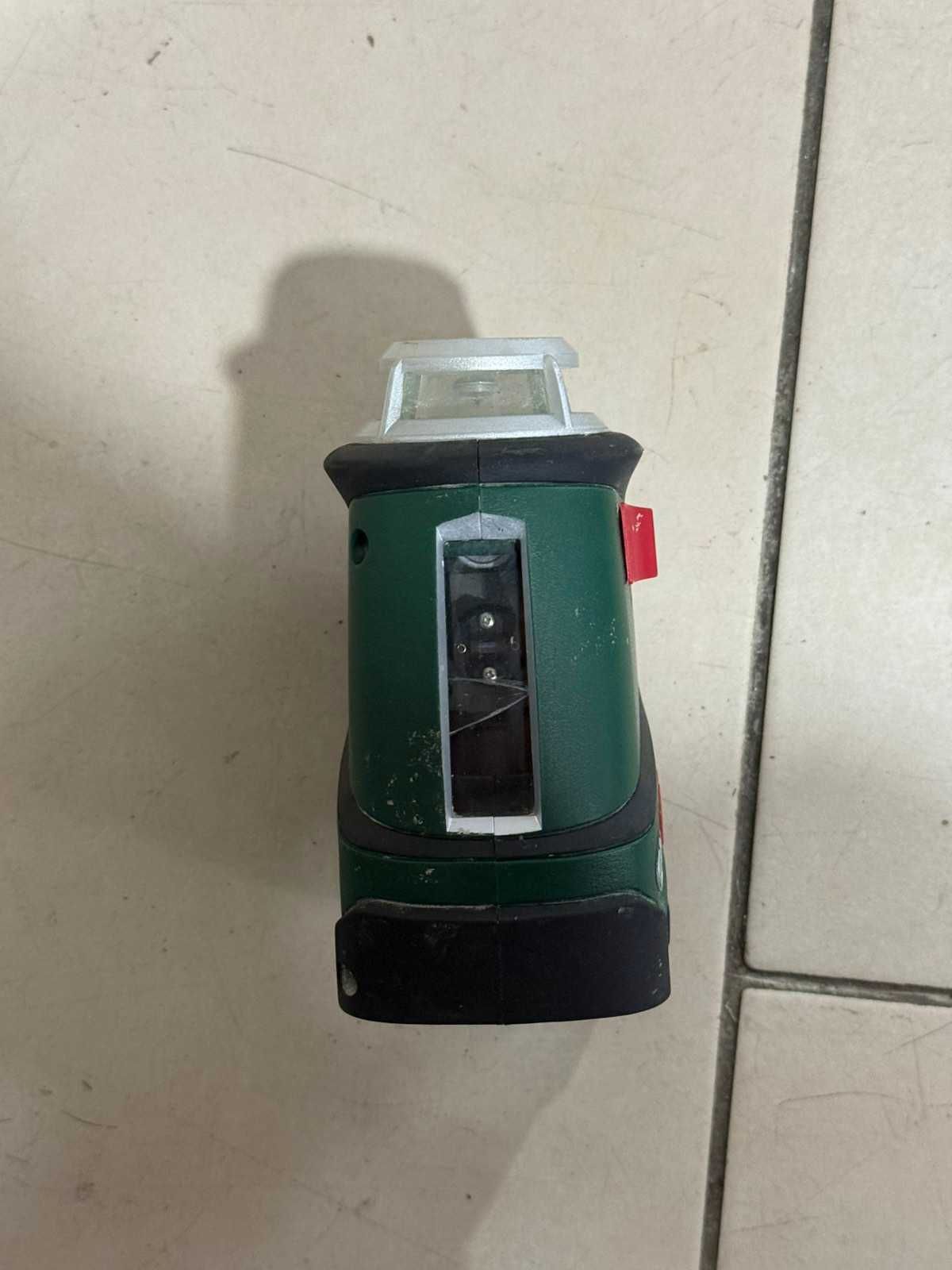 Продавам Лазерен Нивелир Bosch PLL 360