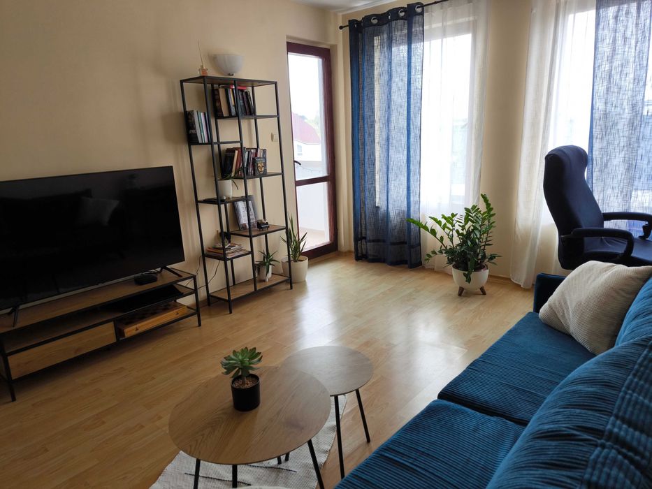 Тристаен обзаведен апартамент с гараж над ГРАНД МОЛ