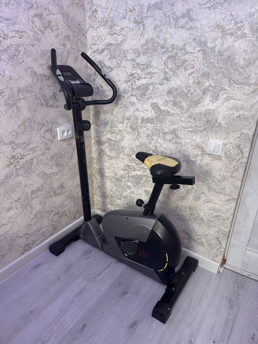 Вело тренажёр в хорошем состоянии
