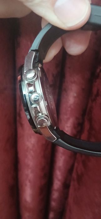 Срочно продам часы casio edifice efr-563p