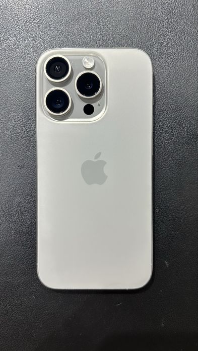 iphone 15 Pro 256gb акум 87%