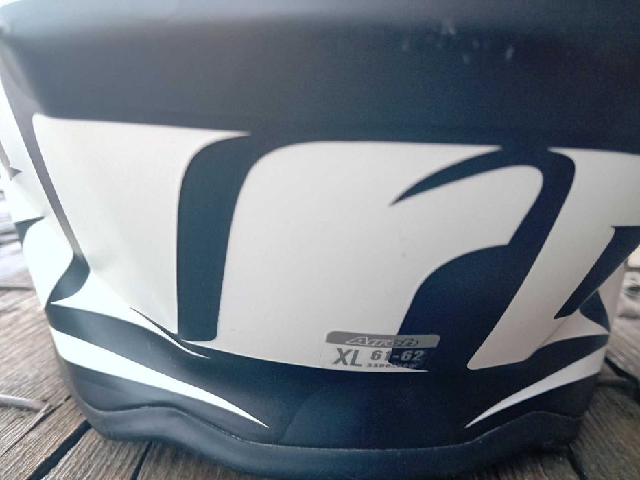 Каска Airoh Twist