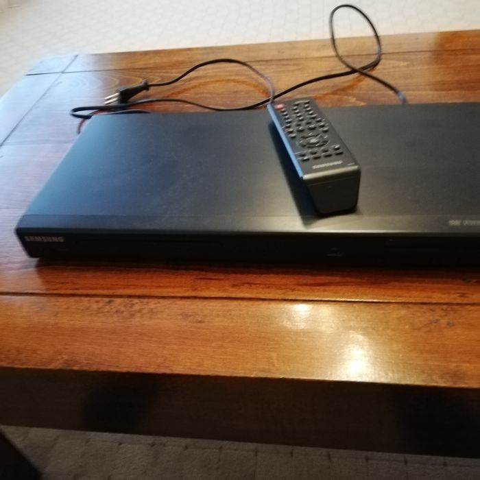 DVD Samsung+cabluri alimentare tv!!