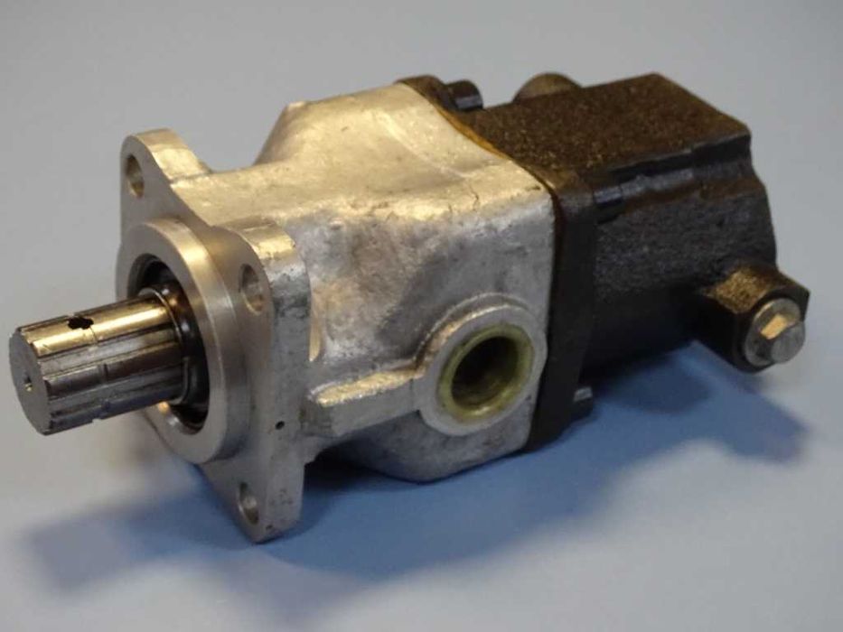 Хидравлична помпа 6-бутална аксиална UMP81.65704 PM-00 265/1X