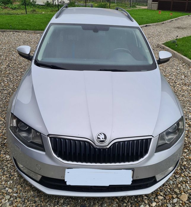 Vând Skoda Octavia III