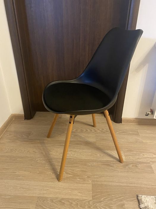 Set 4 scaune 2 alb 2 negru