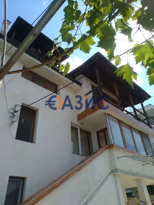 4-етажна къща с басейн в Чолакова Чешма, Кошарица, България, 936 кв м,