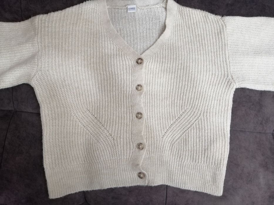 Бежевая шерстяная женская кофта